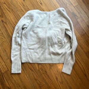 Vineyard Vines luxe bow back sweater